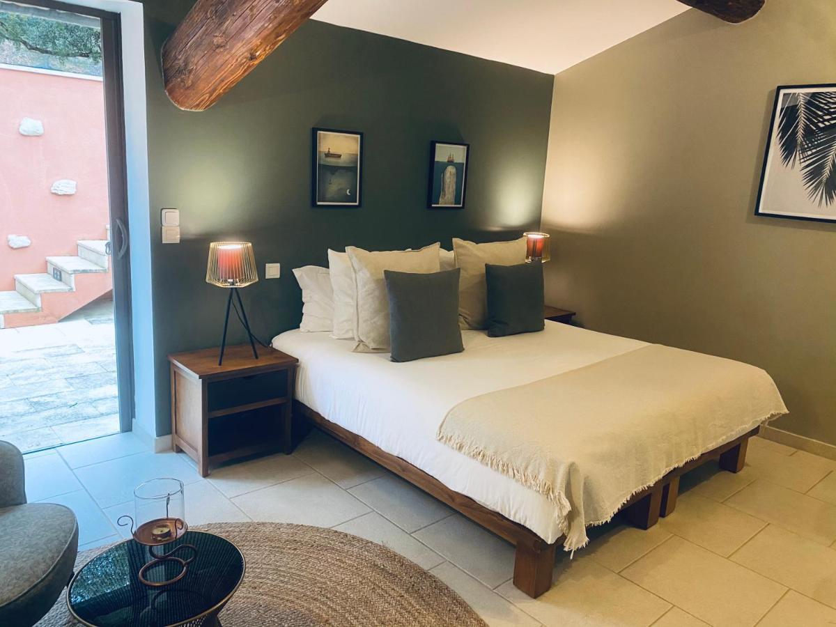Le Jas De Joucas Hotel-Restaurant Экстерьер фото