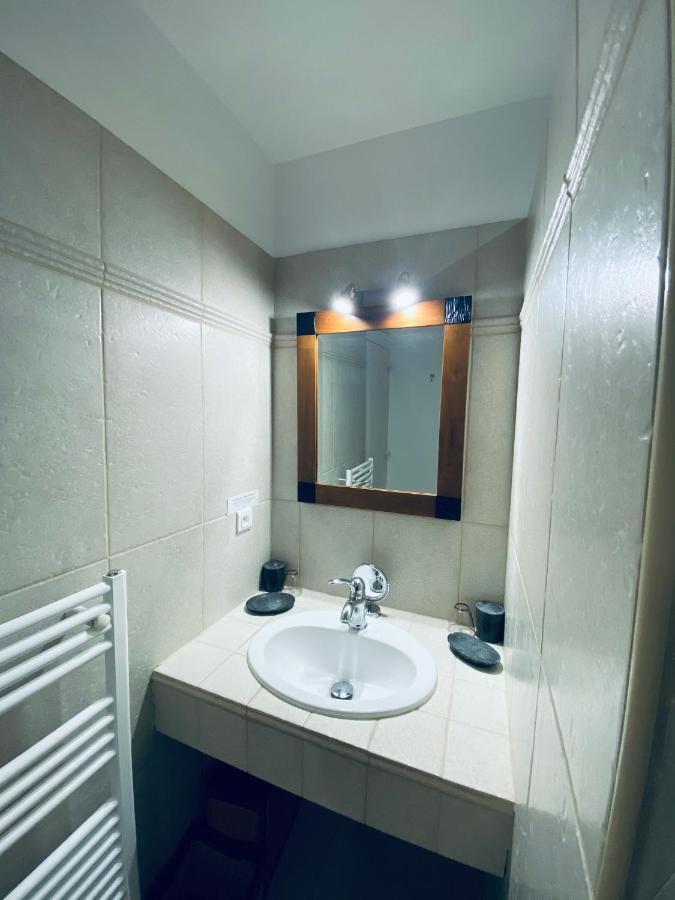 Le Jas De Joucas Hotel-Restaurant Экстерьер фото
