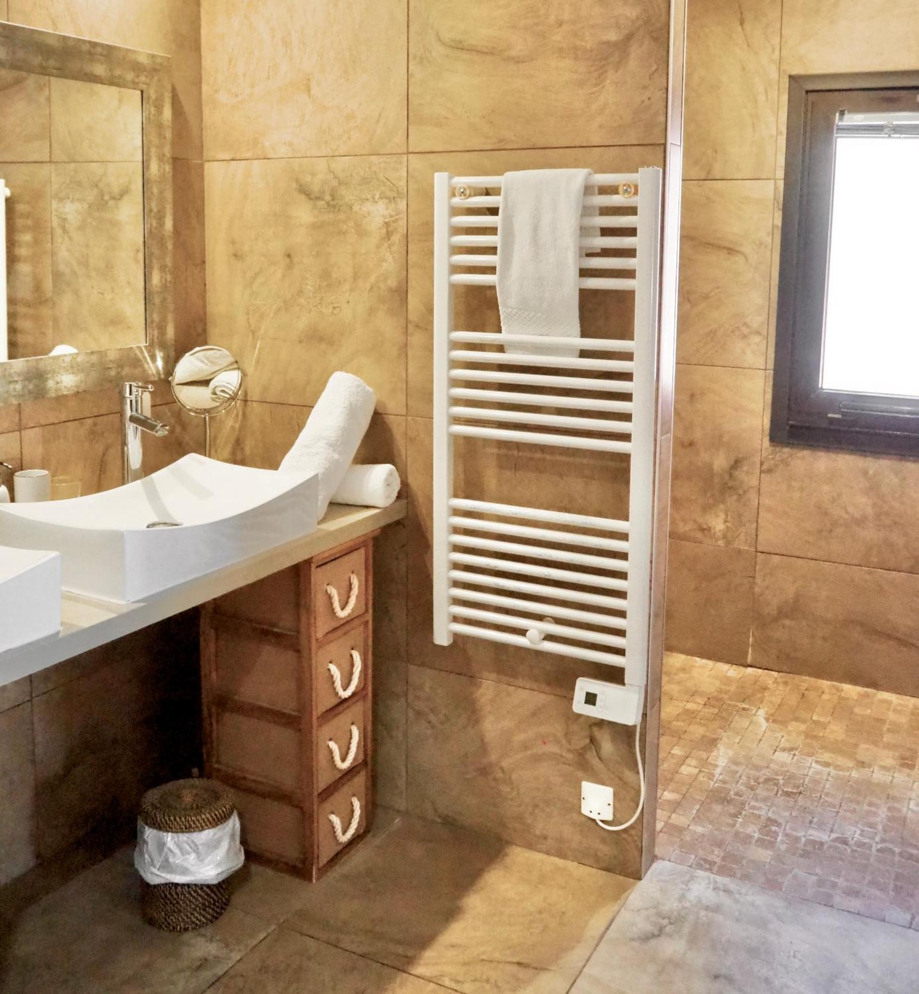 Le Jas De Joucas Hotel-Restaurant Экстерьер фото
